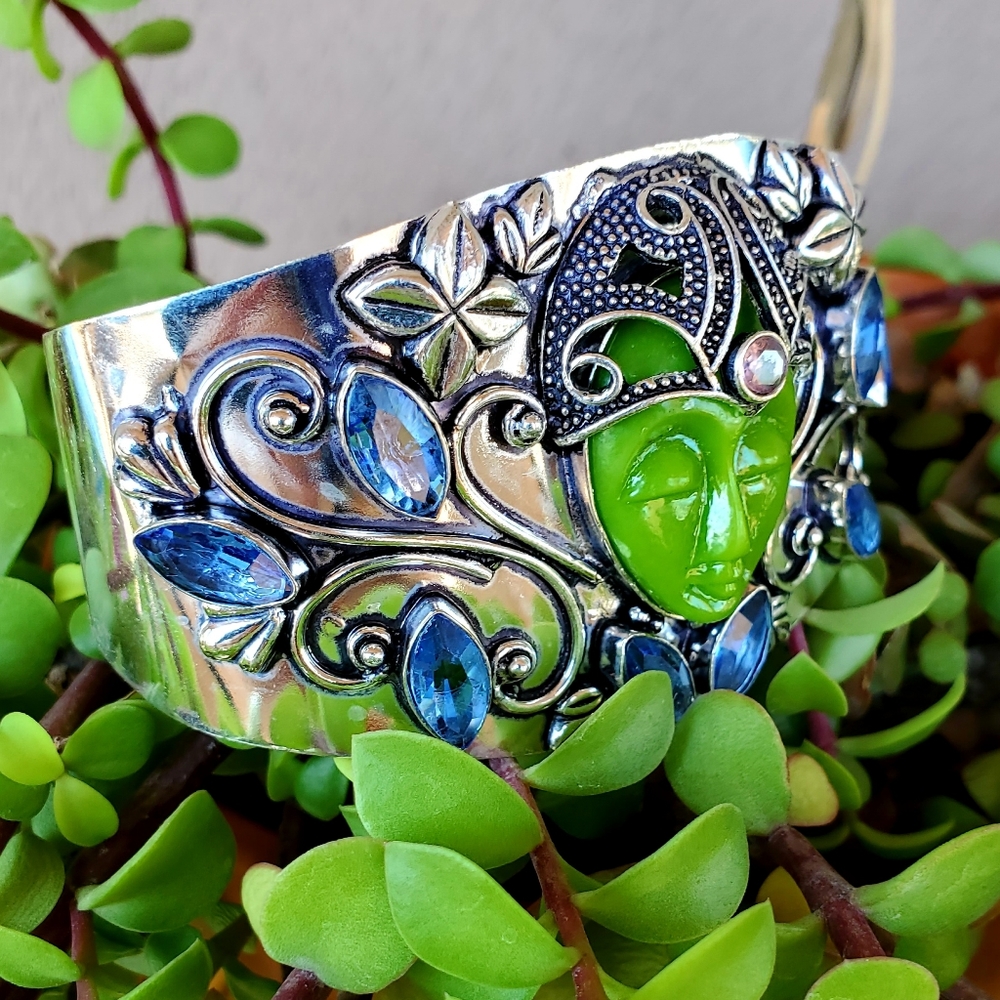 New Carved Green Goddess Face Iolite 925 Silver Adjustable Cuff Bracelet. - Picture 6 of 16